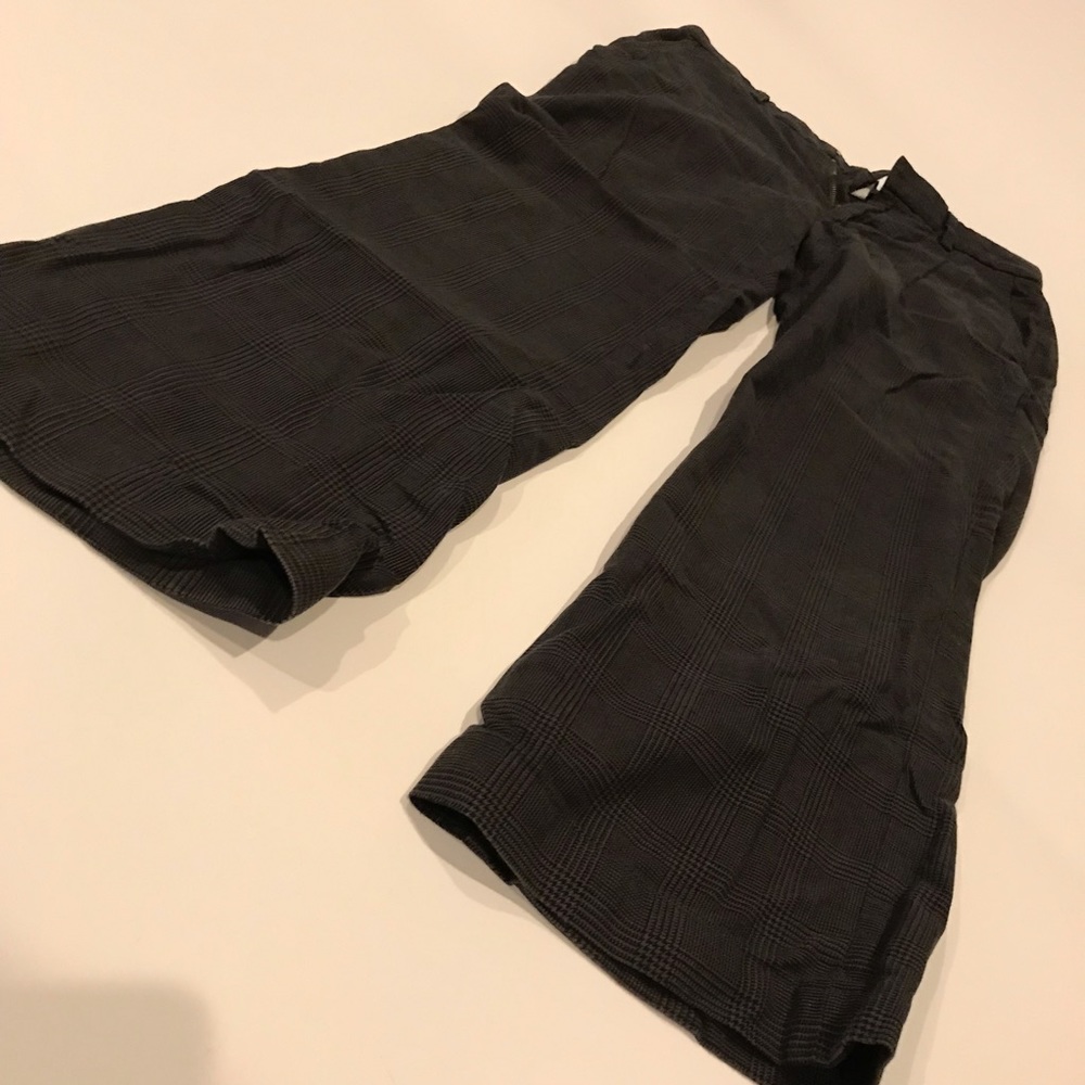 Gap slacks - Picture 2 of 2
